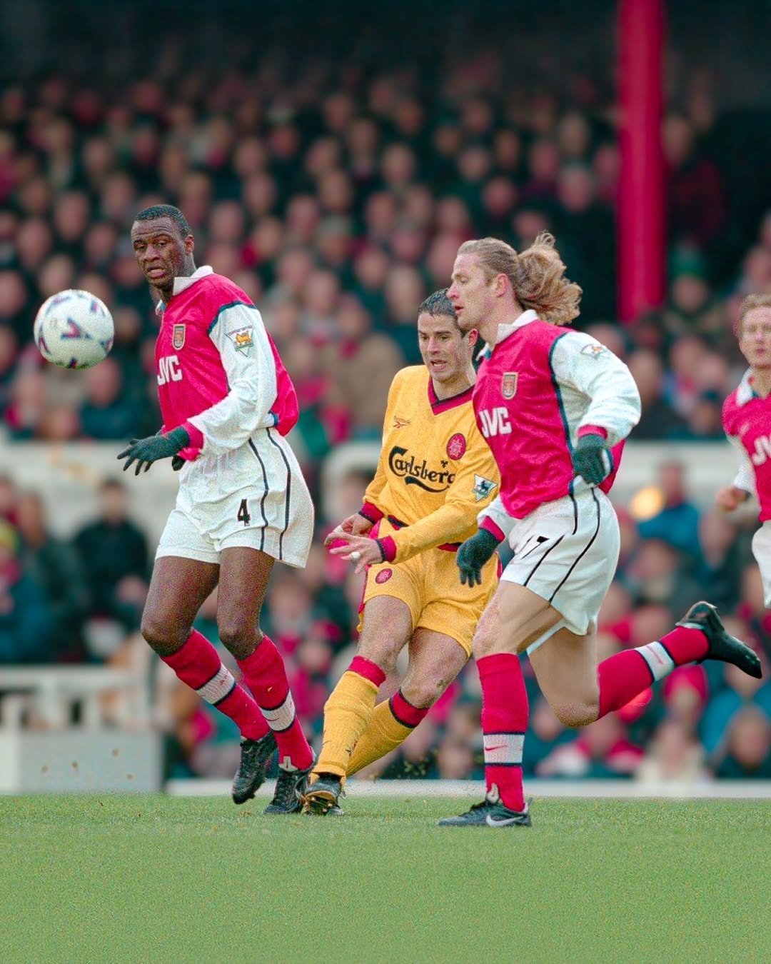 切尔西鏖战阿森纳,德容完成帽子戏法的简单介绍 切尔西鏖战阿森纳,德容完成帽子戏法的简单介绍