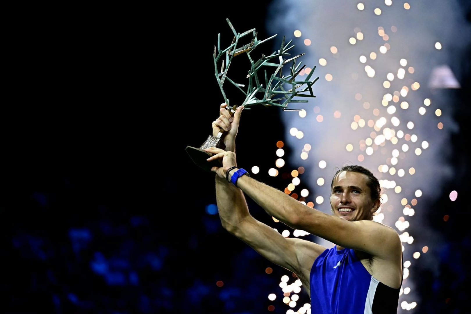 法国网球队轻取英国网球队,兹维列夫打破历史纪录的简单介绍 法国网球队轻取英国网球队,兹维列夫打破历史纪录的简单介绍