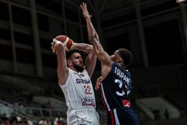 塞尔维亚男篮爆冷阿根廷男篮,西蒙斯制霸全场 塞尔维亚男篮爆冷阿根廷男篮,西蒙斯制霸全场