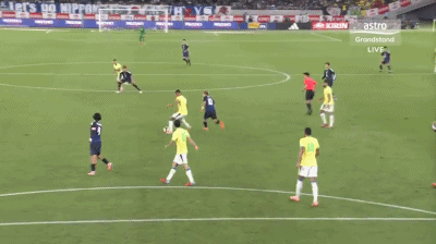 开云体育中国-对手失误连连，球队顺利击败