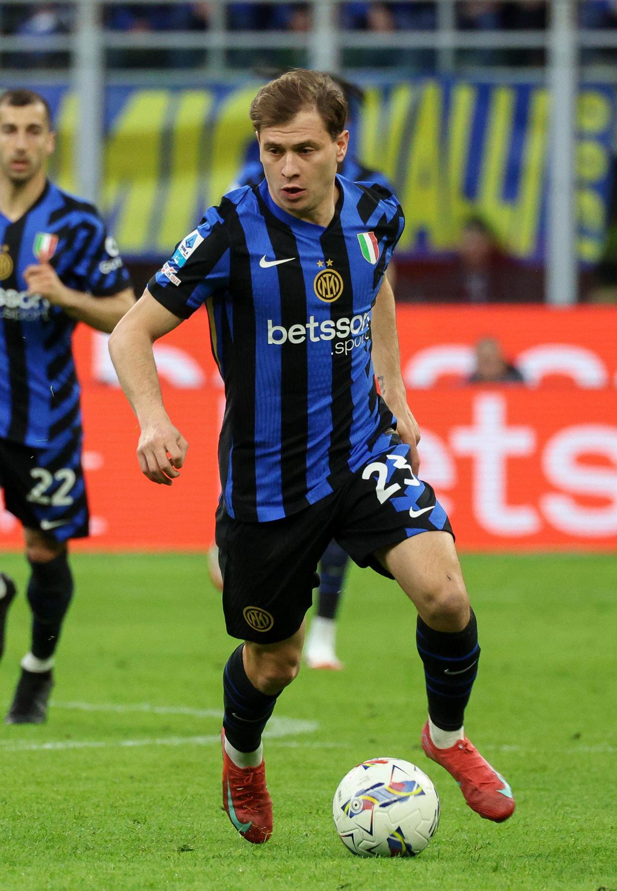 开云足球直播-意甲球队一名中场球员伤愈归队