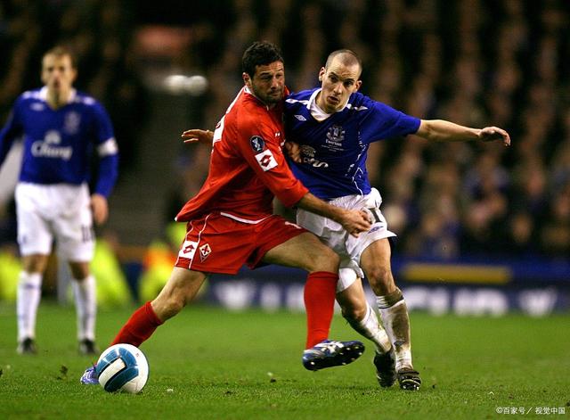 亨霍夫踢平对手，牢牢抓住积分