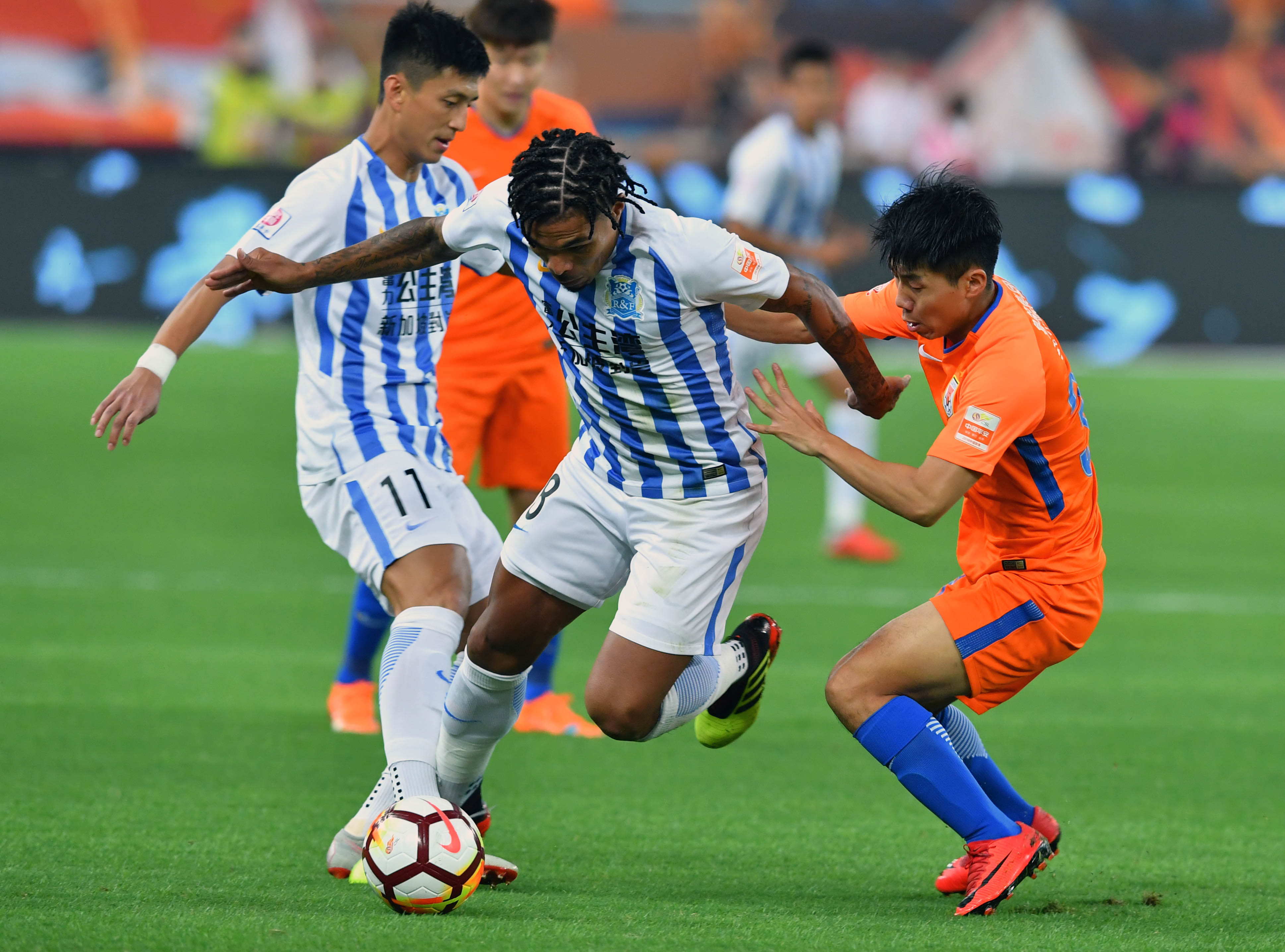 包含广州富力主场不敌广州恒大,遭遇挫败的词条 包含广州富力主场不敌广州恒大,遭遇挫败的词条