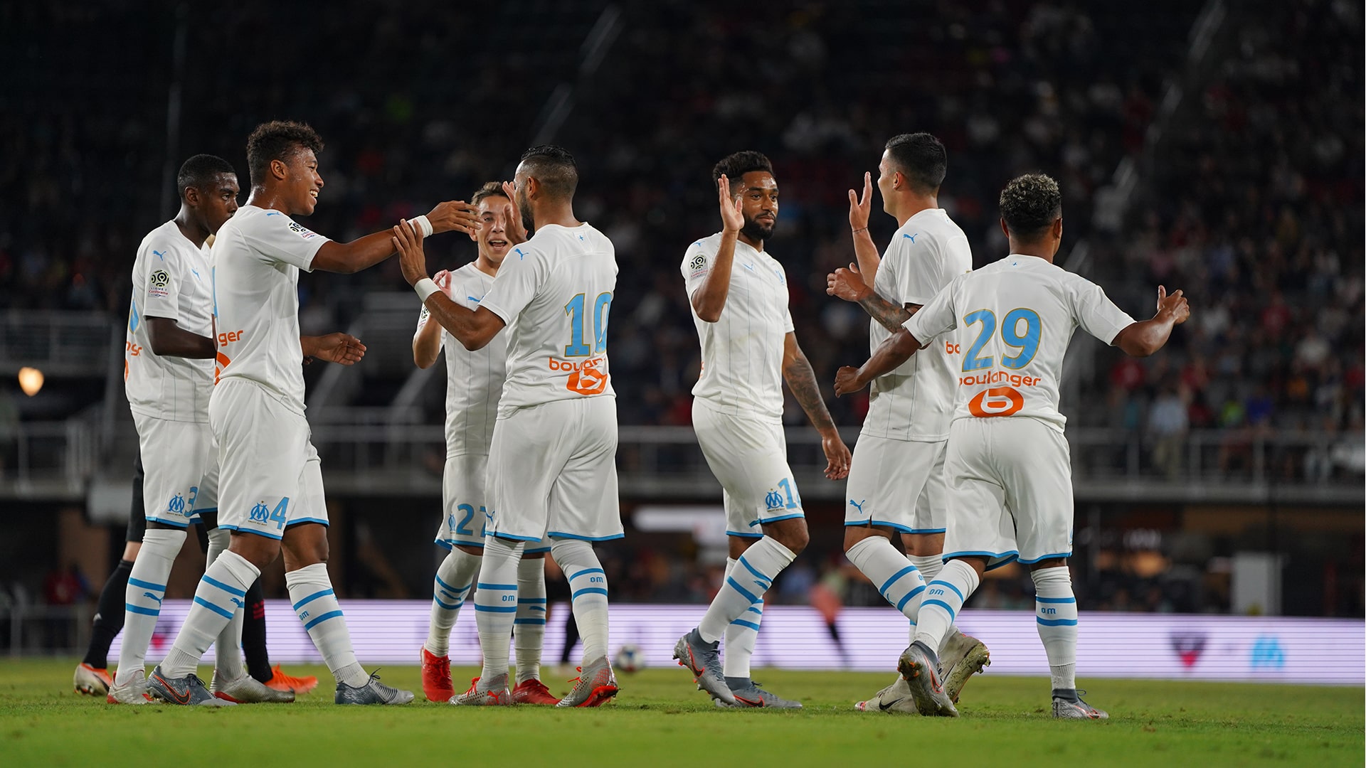 包含马赛客场失利，保级形势岌岌可危的词条