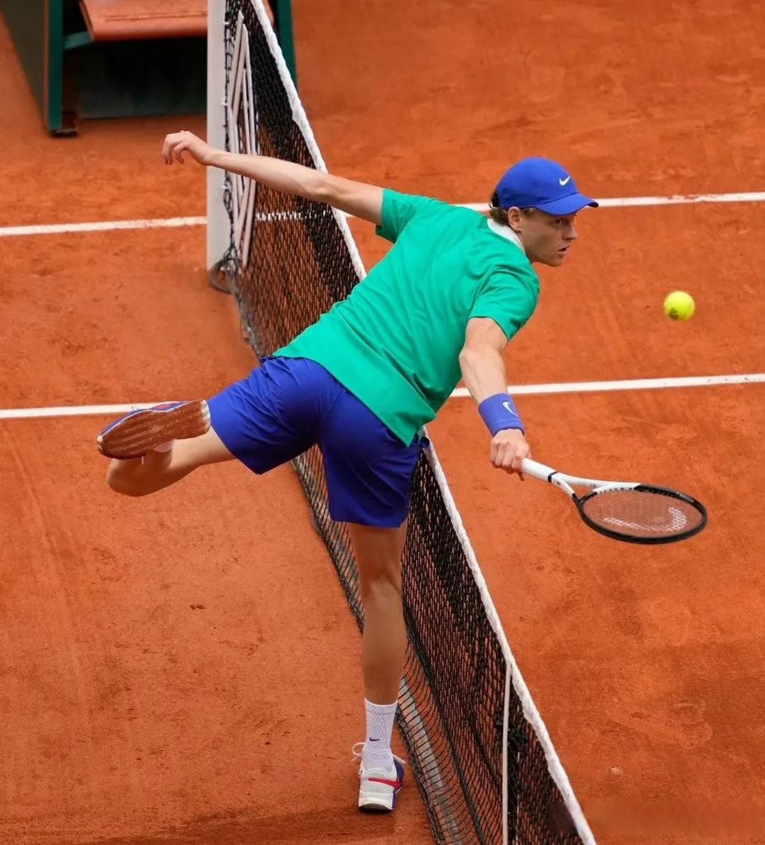 关于法国田径运动员刷新个人纪录,超额突破的信息 关于法国田径运动员刷新个人纪录,超额突破的信息