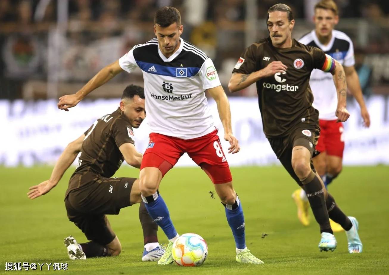 斯图加特队遭遇抢劫,遗失大量球员信息 斯图加特队遭遇抢劫,遗失大量球员信息