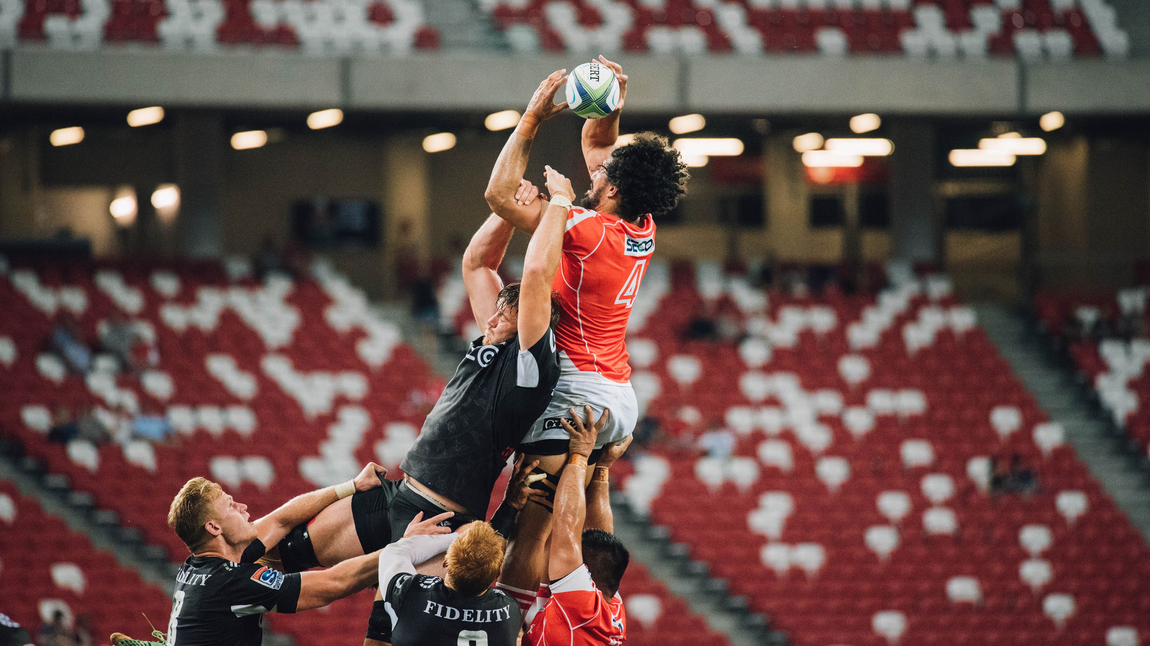 欧冠淘汰赛之夜,德罗赞关键战不手软