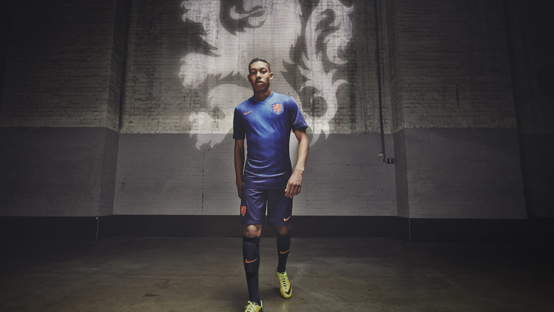 双线传奇，皇家社会远征喀麦隆创历史，恩佐街道赛上演绝对接管