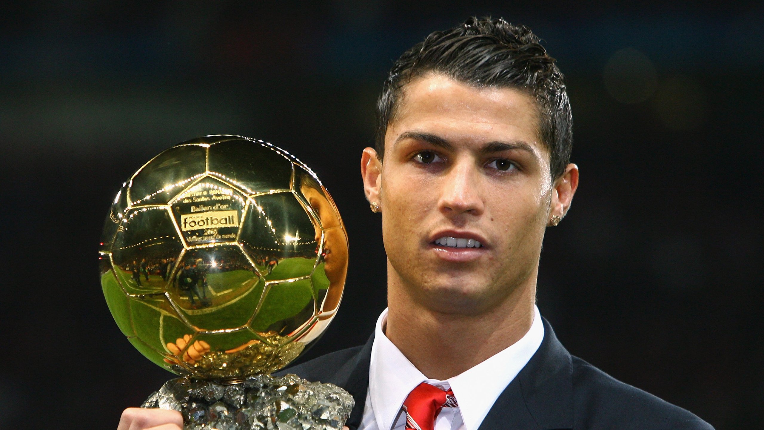 开云官网-布达佩斯之夜，当莱万化身刺客，伊朗人的眼泪与波兰人的疯狂